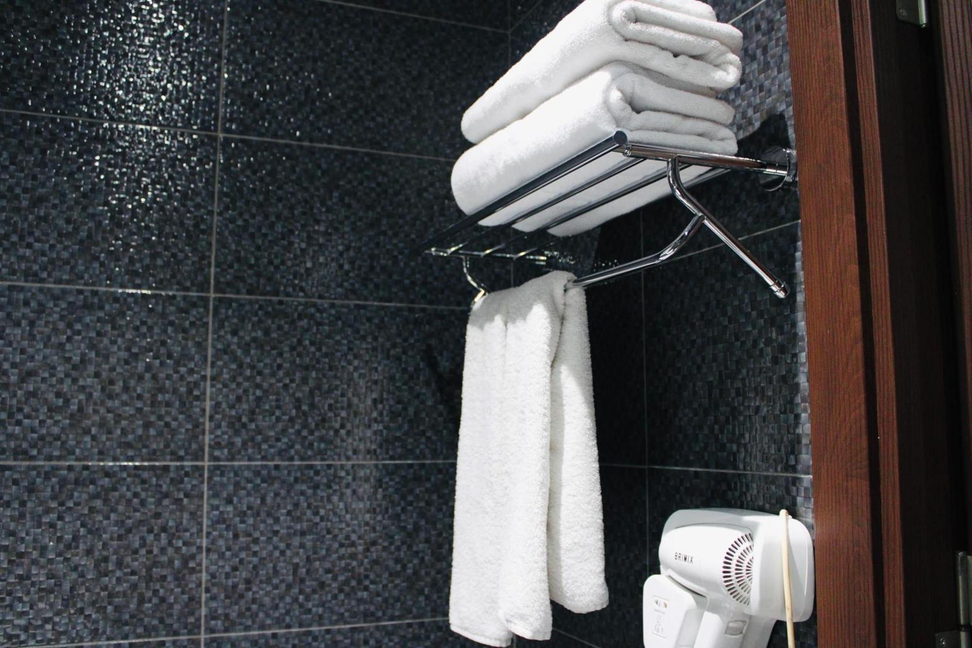Отель 7 Rooms Tserovani Экстерьер фото