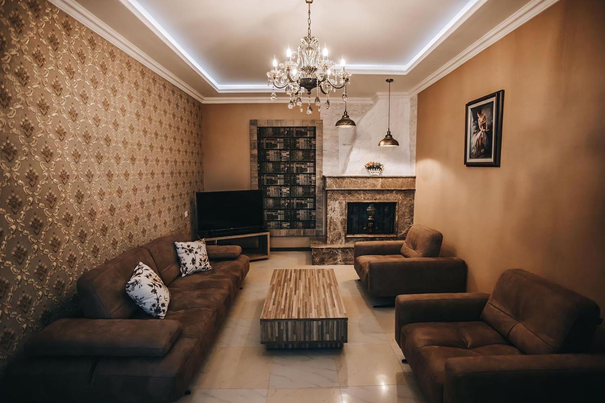 Отель 7 Rooms Tserovani Экстерьер фото